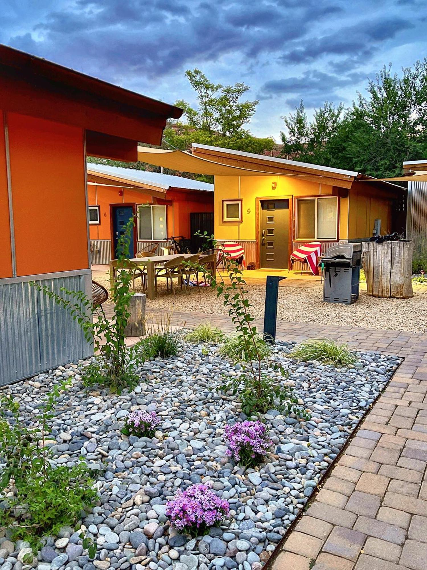 Downtown Kokopelli West 8 - Newly Remodeled Stylish Studio Moab Exterior photo